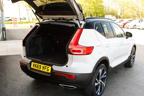 Volvo XC40 T4 R-DESIGN PRO 39