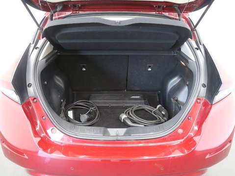 Nissan LEAF 40kWh Tekna Auto 5dr 26