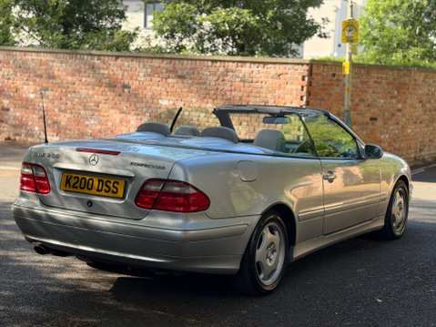 Mercedes-Benz CLK 2.0 CLK200 Kompressor Elegance Cabriolet 2dr Petrol Manual (233 g/km, 163 b 8