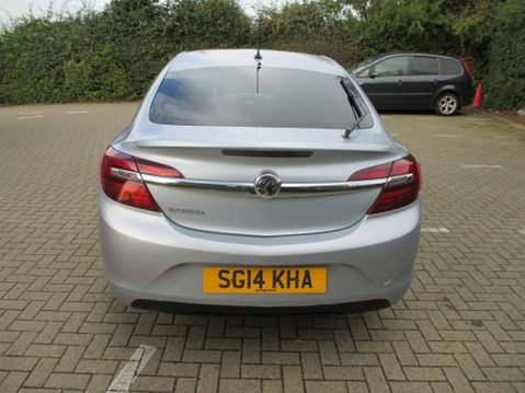 Vauxhall Insignia 1.8 16V SRi Euro 5 5dr 4