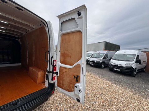 Nissan NV400 2.3 NV400 Tekna dCi 8
