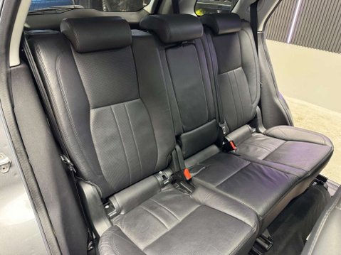 Land Rover Discovery Sport 2.0 Discovery Sport Black HSE SD4 Auto 4WD 5dr 57