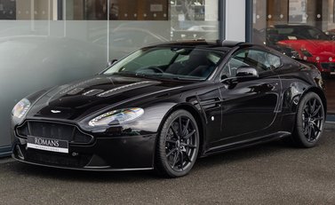 Aston Martin V12 Vantage S Coupe 2