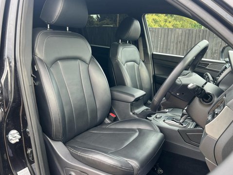 SsangYong Musso SARACEN 19