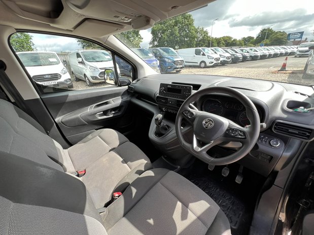 Vauxhall Combo LWB L2H1 Low Roof Sportive Air Con Sensors EURO 6 NO VAT 28