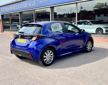 Toyota Yaris 1.5 Yaris Icon HEV CVT 5dr 8