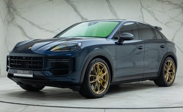 Porsche Cayenne TURBO E-HYBRID Coupe with GT Package 1