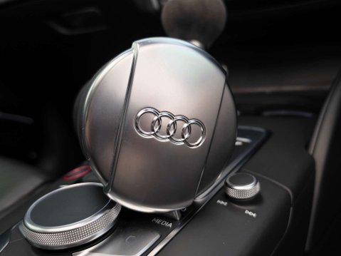Audi RS3 2.5 RS 3 Audi Sport Edition TFSI Quattro Semi-Auto 4WD 4dr 14