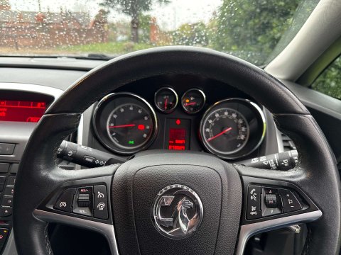 Vauxhall Astra 1.6 Astra Exite 5dr 10