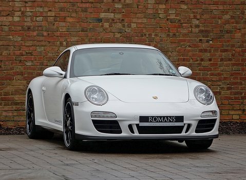 Porsche 911 (997) Carrera 4 GTS 1