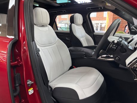 Land Rover Range Rover Sport 3.0 P550e 38.2kWh Autobiography SUV Petrol Plug-in Hybrid Auto 4WD (550 ps) 32