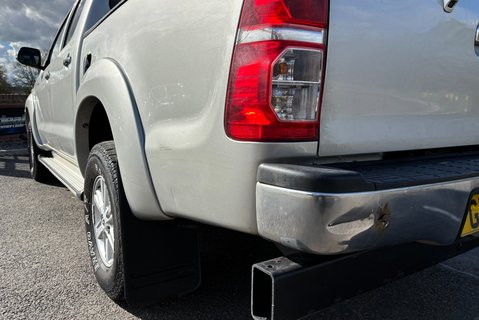 Toyota Hilux Icon 4X4 D-4D Double Cab Pickup - Sat Nav / Air Con / Rear Camera 20