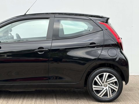 Toyota Aygo 1.0 Aygo X-Play TSS VVT-i 5dr 45