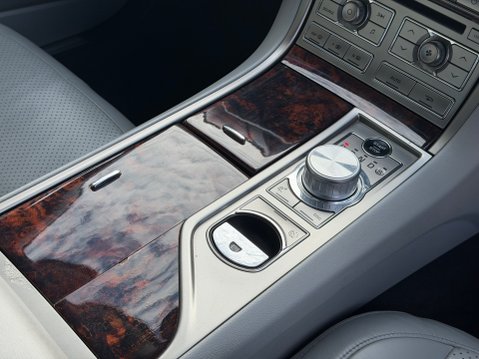 Jaguar XF PREMIUM LUXURY V6 31