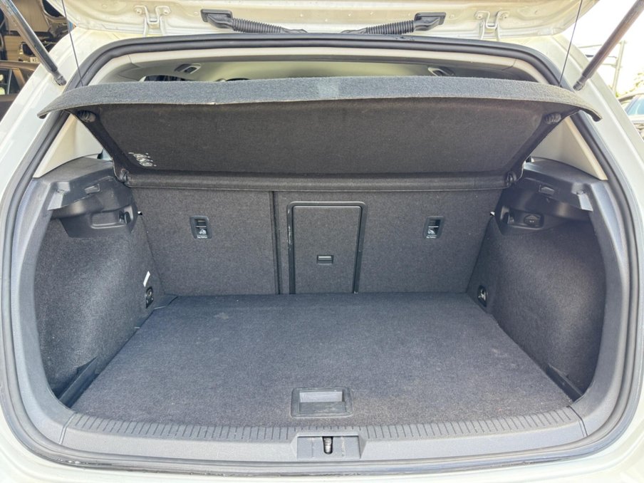 2017 Volkswagen Golf — image 31