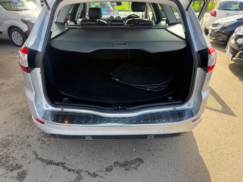 Ford Mondeo 2.0 TDCi Titanium X Euro 5 5dr 32