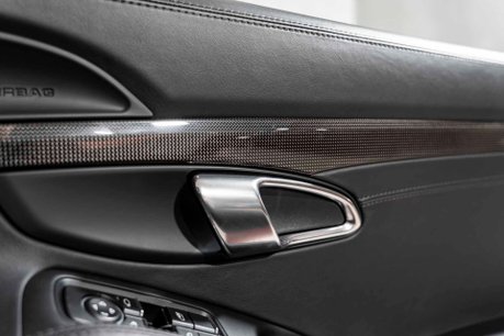 Porsche 911 GT3 TOURING. 1 OF 47 RHD CARS IN THE UK. 1 OF 4 IN CRAYON. HOUNDSTOOTH INTERIOR 48