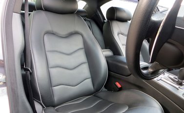 Maserati Quattroporte GTS 11