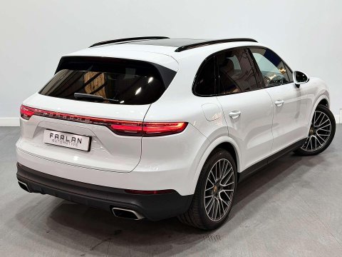 Porsche Cayenne 3.0 V6 E-Hybrid 14kWh SUV 5dr Petrol Plug-in Hybrid TiptronicS 4WD Euro 6 ( 21