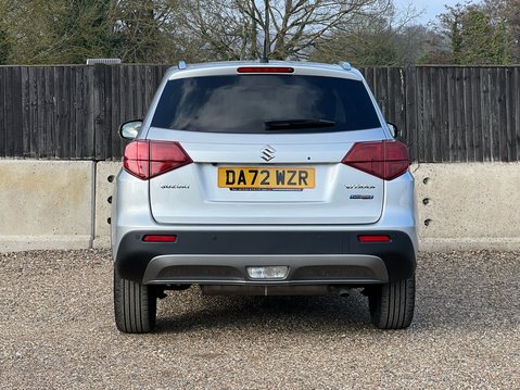 Suzuki Vitara SZ5 MHEV 8
