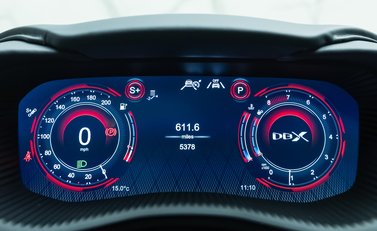 Aston Martin DBX 707 20