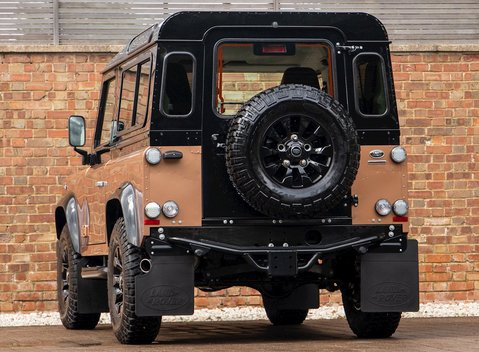 Land Rover Defender 90 Autobiography Edition 3