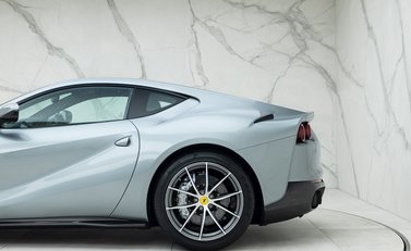 Ferrari 812 Superfast 31