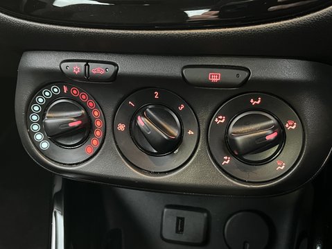 Vauxhall Corsa 1.4 SE Nav 5dr 29