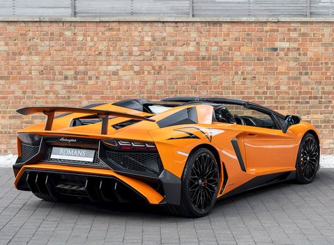 Lamborghini Aventador SV LP 750-4 Roadster 9