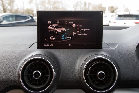 Audi Q2 TFSI S LINE 22