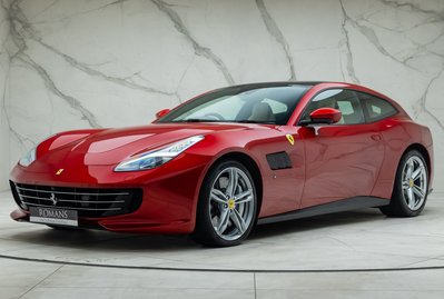 Ferrari GTC4 Lusso V12