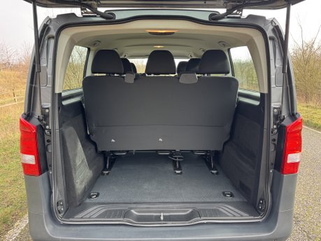 Mercedes-Benz eVito 100 KWH Tourer Pro L2 Auto Electric 9 SEATER/LWB/PARKTRONIC/VAT Q 30
