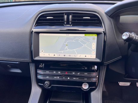 Jaguar F-Pace 3.0 D300 V6 S Auto AWD Euro 6 (s/s) 5dr 80