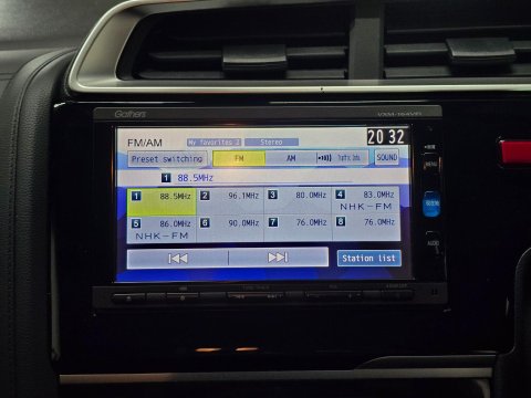 Honda Fit 1.5 VVTi Hybrid 26