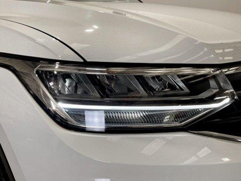 Volkswagen Tiguan 1.5 TSI Life SUV 5dr Petrol Manual Euro 6 (s/s) (150 ps) Air Con - Alloy Wh 9