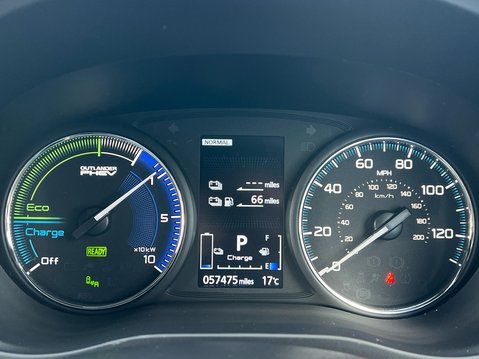 Mitsubishi Outlander PHEV 4H 11