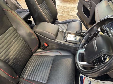 Land Rover Discovery Sport 2.0 Discovery Sport R-Dynamic HSE D Auto 4WD 5dr 36