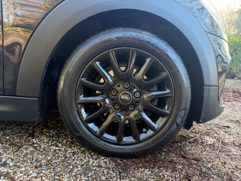 Mini Hatch 1.5 Cooper Auto Euro 6 (s/s) 3dr 19