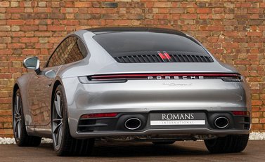 Porsche 911 Carrera S (992) 3