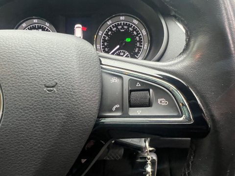 Skoda Octavia SE L TSI DSG 27