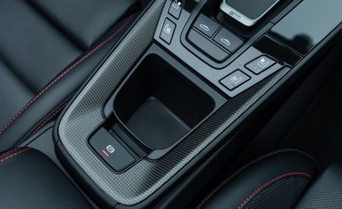 Porsche 911 Targa 4 GTS (992) 30