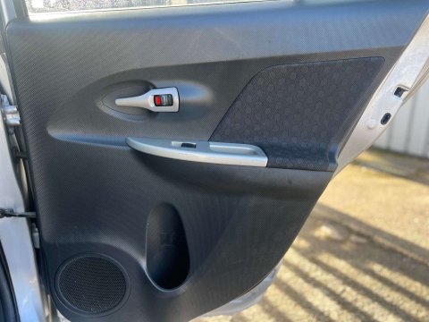 Toyota Urbancruiser 1.4 Urban Cruiser D-4D 4WD 5dr 43