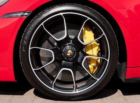 Porsche 911 Turbo S Cabriolet (992) 12