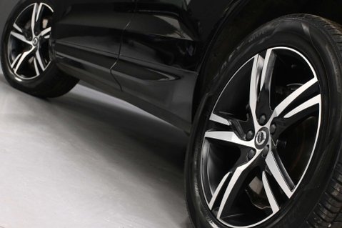 Volvo XC60 2.0 XC60 R-Design B4 MHEV AWD Auto 4WD 5dr 40