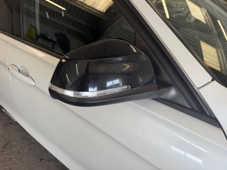 BMW 3 Series 2.0 318d Sport Euro 5 (s/s) 4dr 31