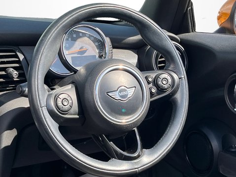 Mini Convertible 1.5 Cooper 2dr [Chili/Media Pack XL] 23