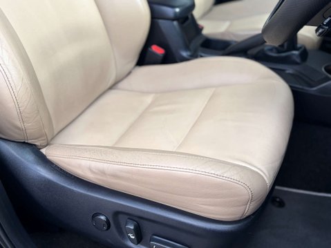 Toyota Rav4 2.2 RAV4 Invincible D-4D 4WD 5dr 16
