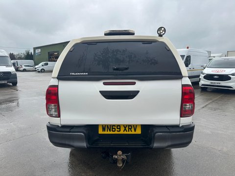 Toyota Hilux ACTIVE 4WD D-4D DCB 4