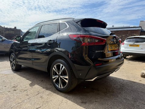 Nissan Qashqai 1.2 DIG-T N-Connecta SUV 5dr Petrol XTRON Euro 6 4
