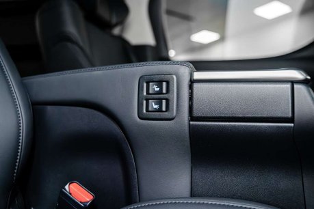 Toyota Alphard 2.5 MPV 2.5 SUV Automatic Petrol Hybrid 25